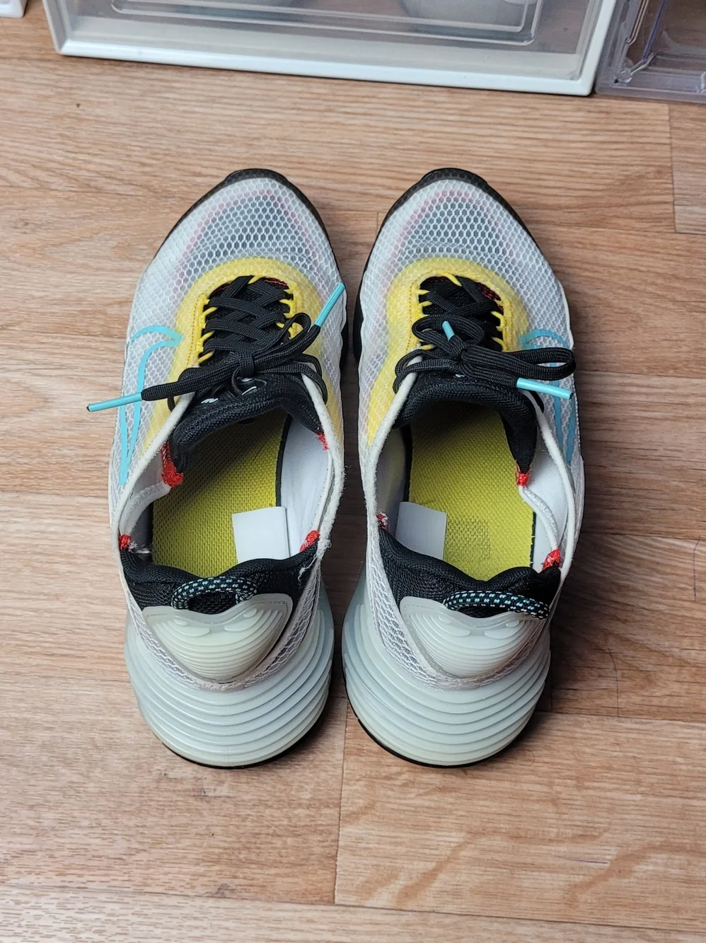Nike Air 2090 GS Sneakers Youth Size 5y White Bleached Aqua